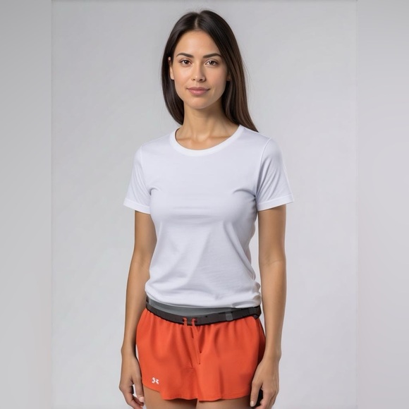 UNDER Armour women’s size small - Picture 1 of 2